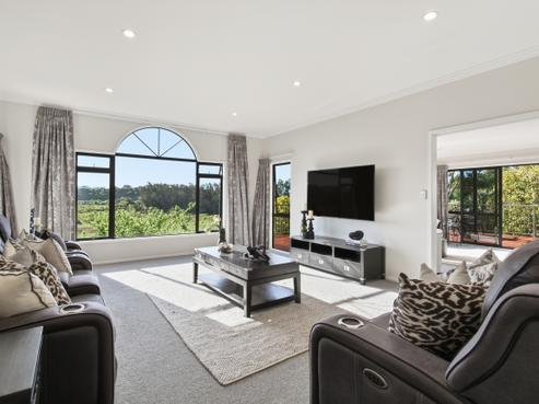 18 Waka Way, Bellevue