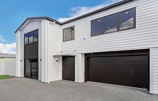 8C Gardiner Grove, Mangere East