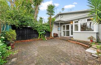 1A Calgary Street, Sandringham