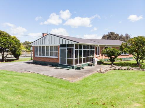 63 Pipiroa Road, Ngatea