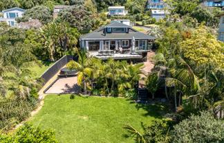 2 Seventh Avenue, Onetangi