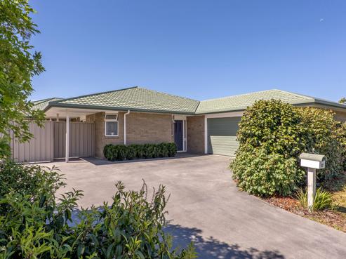 42 Welsford Street, Woodend
