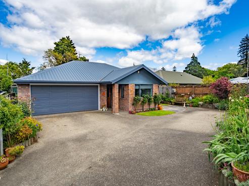 6 Willow Avenue, Stoke