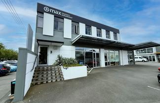 Tidy First Floor Office Suite With Fitout