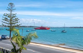 8 The Parade, Bucklands Beach