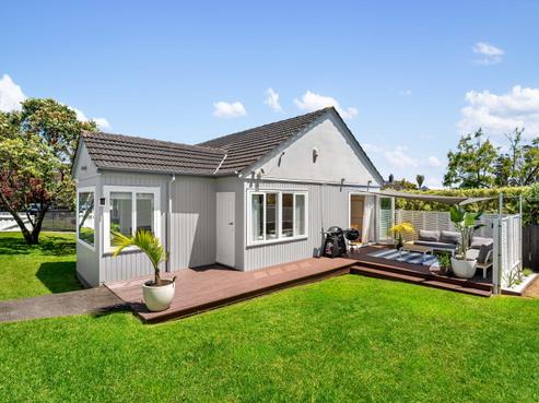 1 Tutuki Street, Waterview