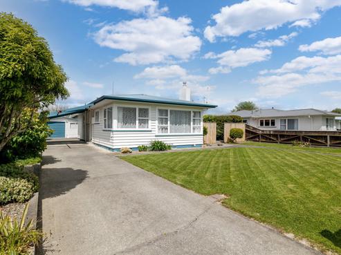18 Abraham Crescent, Milson
