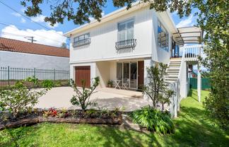 1/106 Stanley Point Road, Devonport