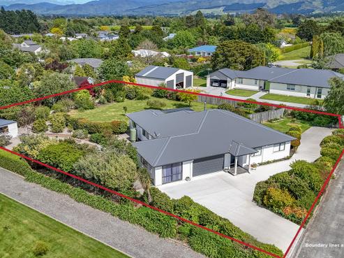 5 Camellia Lane, Carterton
