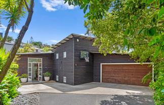 8 Zion Road, Birkenhead