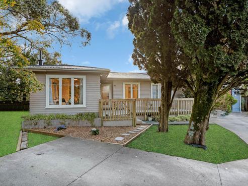 53 Henderson Valley Road, Henderson