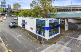 Grafton showroom/office in strategic location