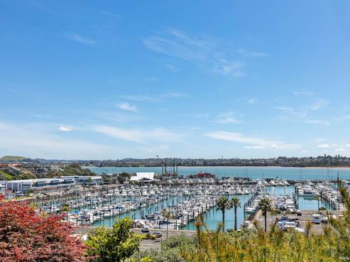 79 Takutai Avenue, Half Moon Bay