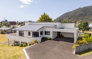 1 Centreway, Pauanui