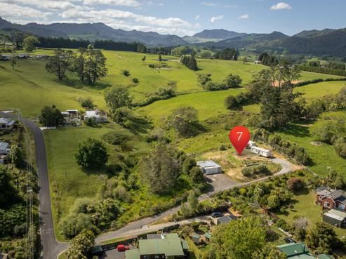 7 Penny Lane, Waikino