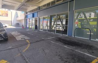 Adelaide Retail With High Visibility