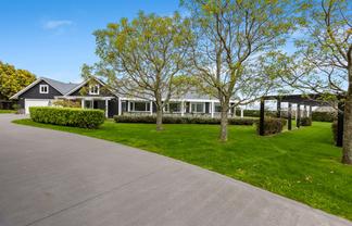 144 Henwood Road, Paraite