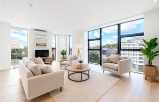220/223A Green Lane West, Epsom