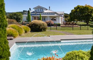 355 Main Rd Spring Grove, WAKEFIELD