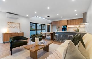 B/394 East Coast Road, Sunnynook