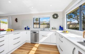 63 Lothian Brae, Wattle Downs