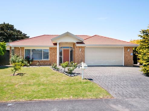 22 Cairns Crescent, Rototuna