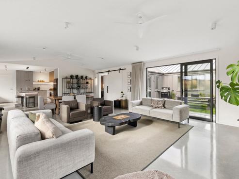 6 McDonald Street, Wanaka