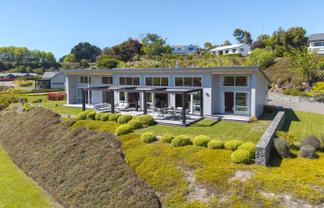 2 Paulines Way, Wharewaka