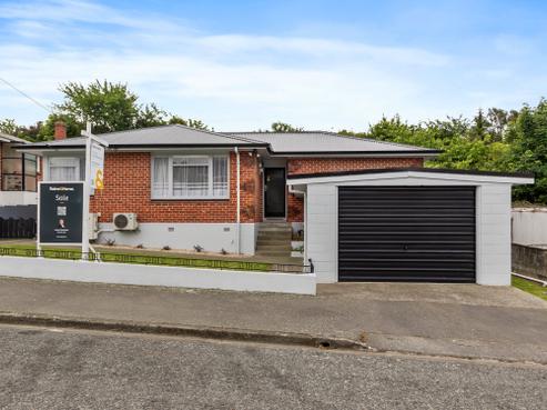 15 Sherratt Street, West End