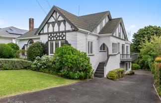 149 St Andrews Road, Epsom