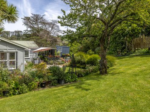 1 Crescent Road West, Ostend