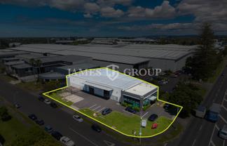 High-Profile Corner Site on Highbrook