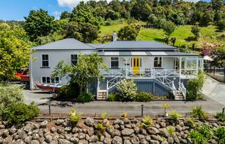 8 High Oaks Way, Avenues
