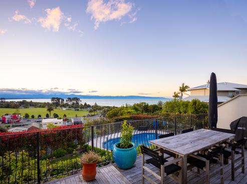 16 Champion Terrace, Moana