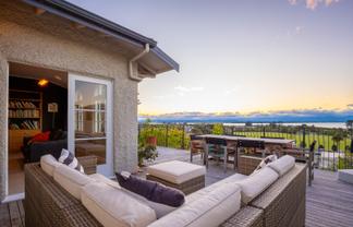 16 Champion Terrace, Moana