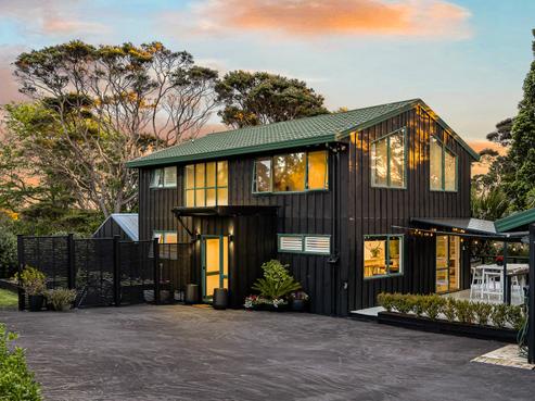 72 Albany Highway, Greenhithe