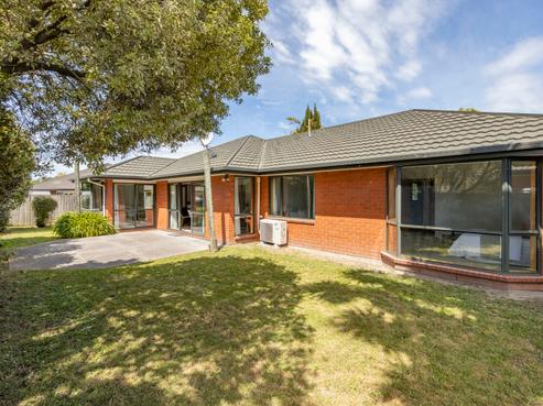 5 Cardigan Bay Place, Addington