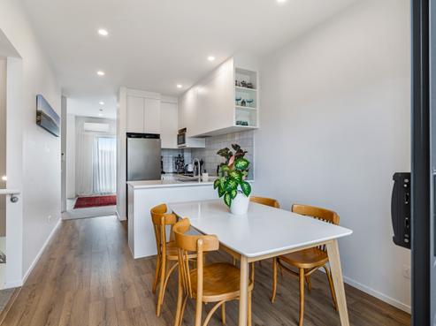 2/28 Westgate Drive, Massey
