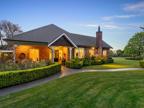 144 Moutere Highway, Redwood Valley