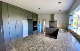 318 Sturges Road, Henderson Valley