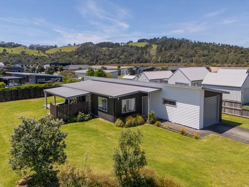 42 Longreach Drive, Cooks Beach