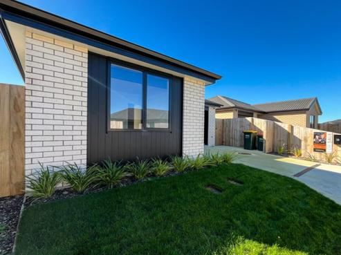 30 Waruhia Crescent, Rototuna North