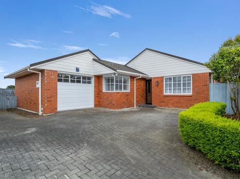 136B Amberley Avenue, Highbury