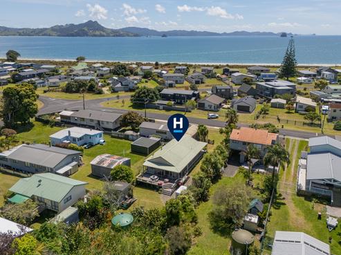 4 Captain Cook Road, Cooks Beach