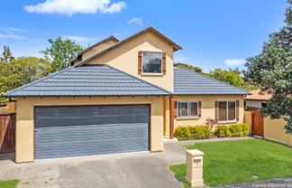 29 La Lena Grove, Fitzherbert