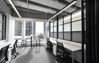 Petite downtown suite