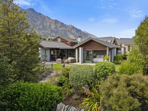 2 Aberdare Court, Jacks Point