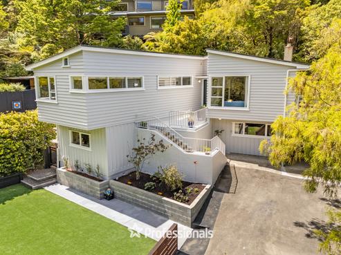 132 Cheviot Road, Lowry Bay