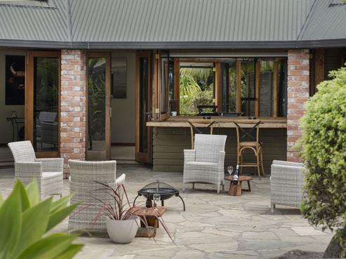 6170 State Highway 12, Arapohue