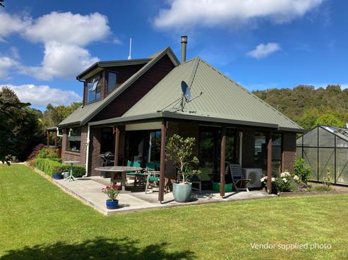 3 Back Creek Road, Hokitika